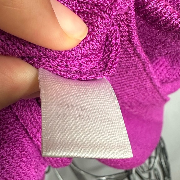 St John Magenta pink santana knit tank top size L - Picture 8 of 9